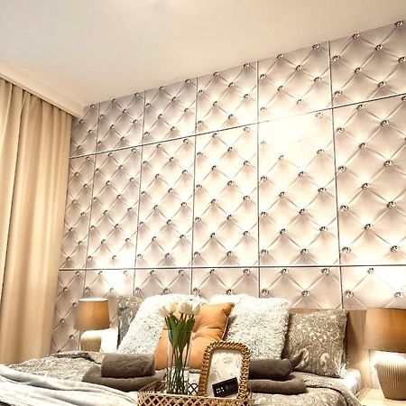 Downtown Apartments Presley Air-Conditioned ジェシュフ エクステリア 写真